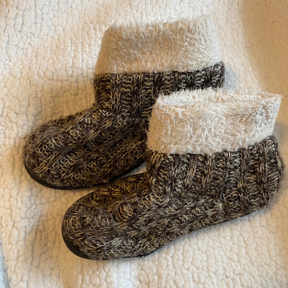 Isotoner Slipper Booties